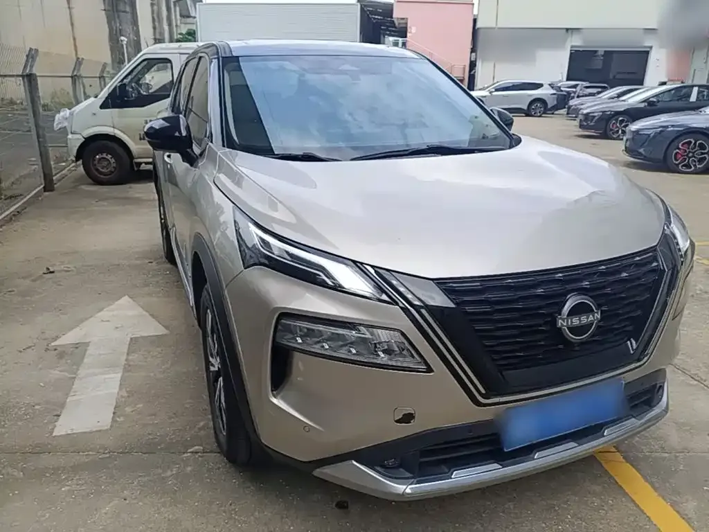 Nissan X-Trail — фото 10