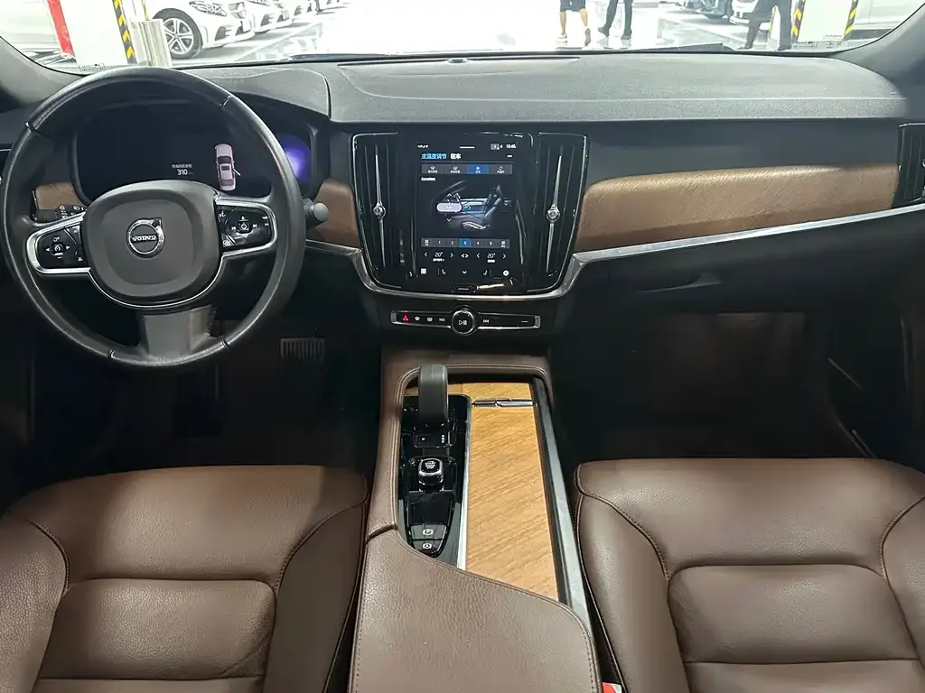 Volvo S90 — фото 3