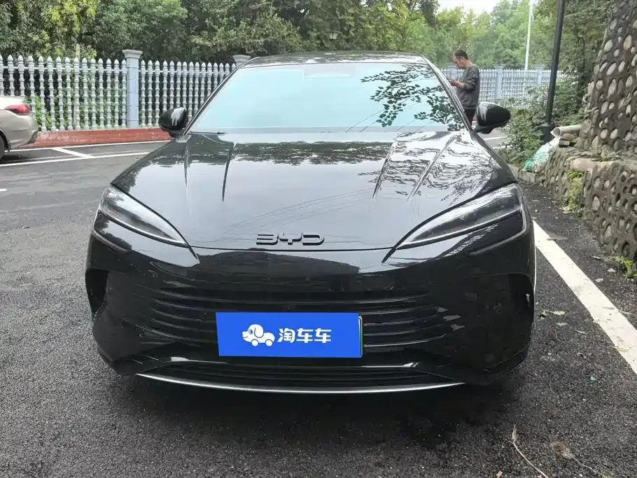 BYD Seal 07 DM-i — фото 8