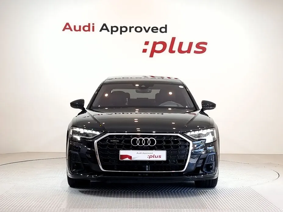 Audi A8 — фото 5