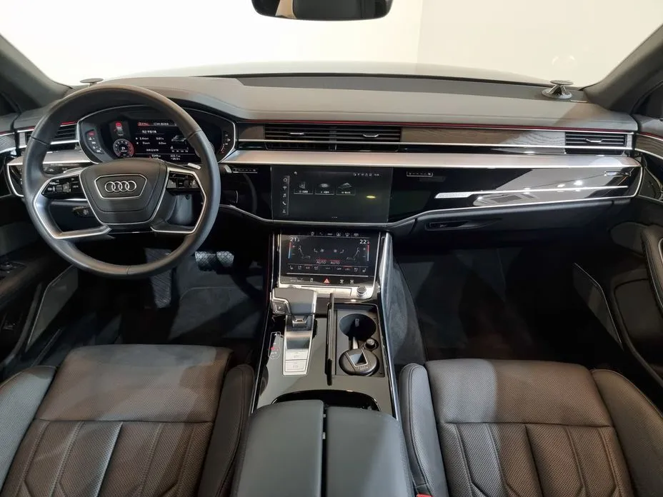 Audi A8 — фото 4