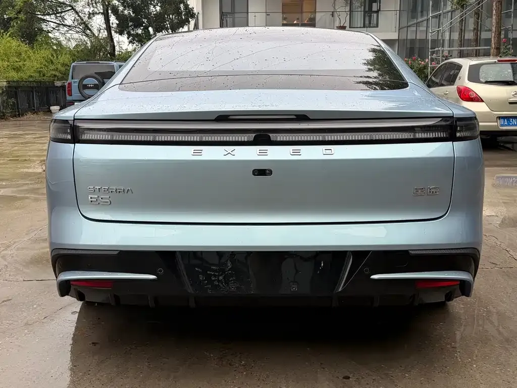 Exeed Exeed ES — фото 7