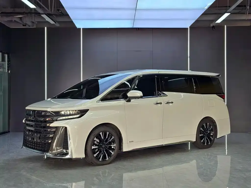 Toyota Vellfire — фото 1