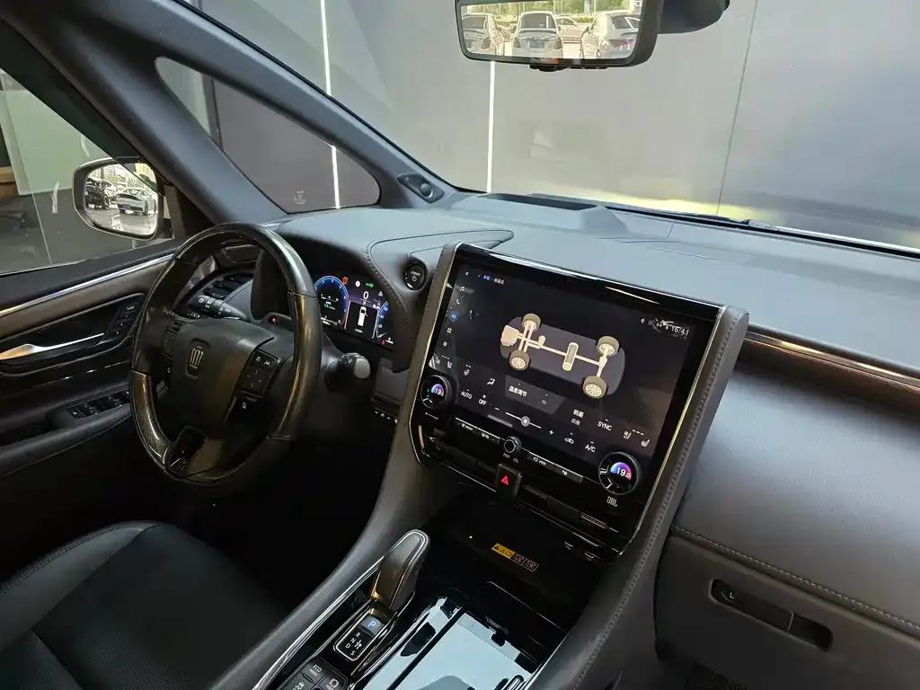 Toyota Vellfire — фото 4