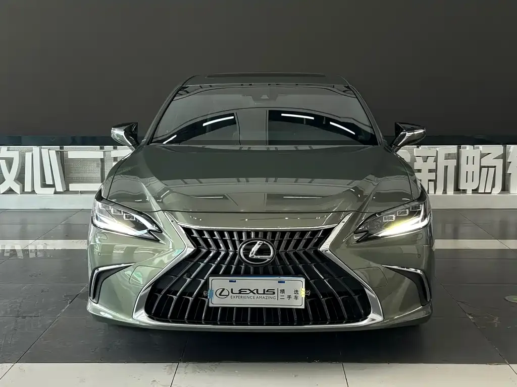 Lexus ES — фото 3
