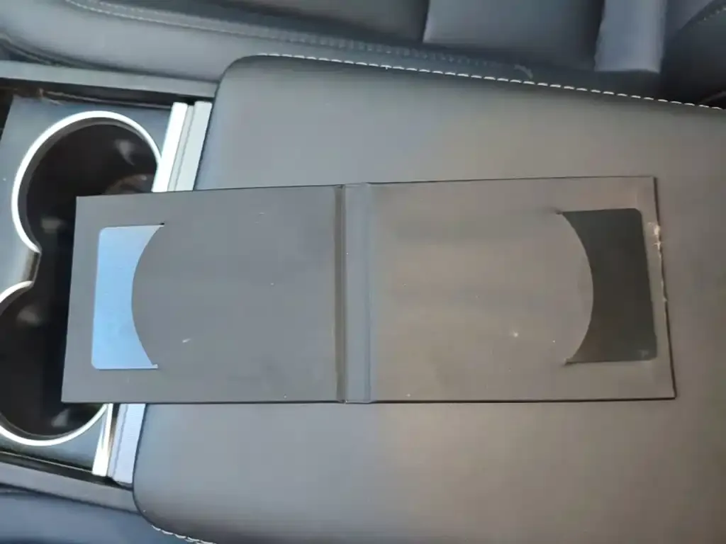 Tesla Model 3 — фото 2