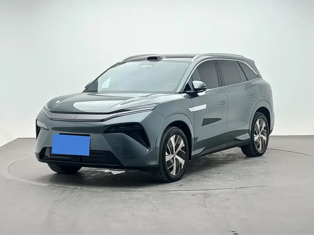 BYD Tang L — фото 1