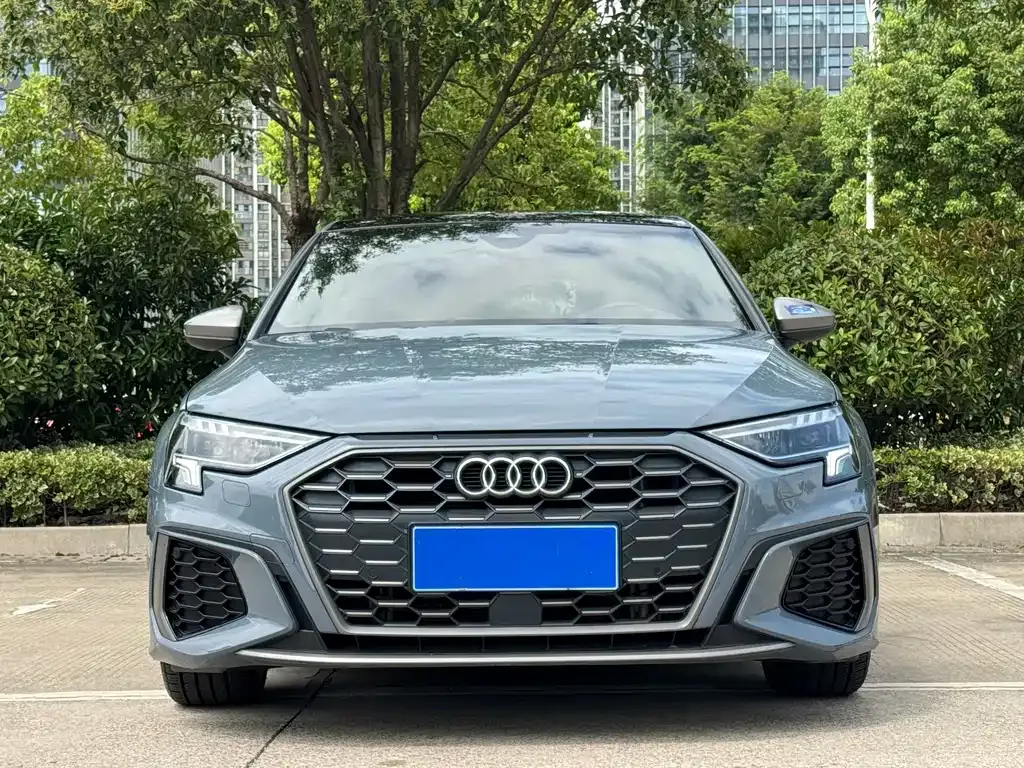 Audi A3 — фото 1