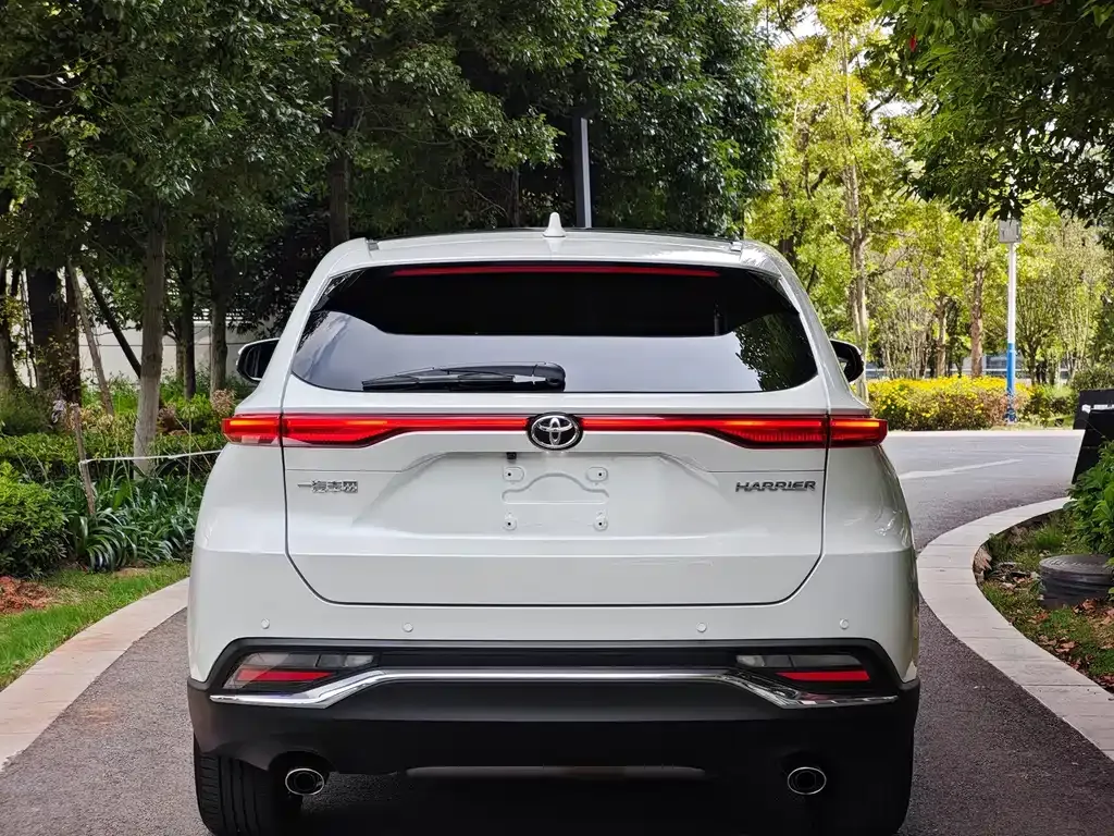 Toyota Harrier — фото 5