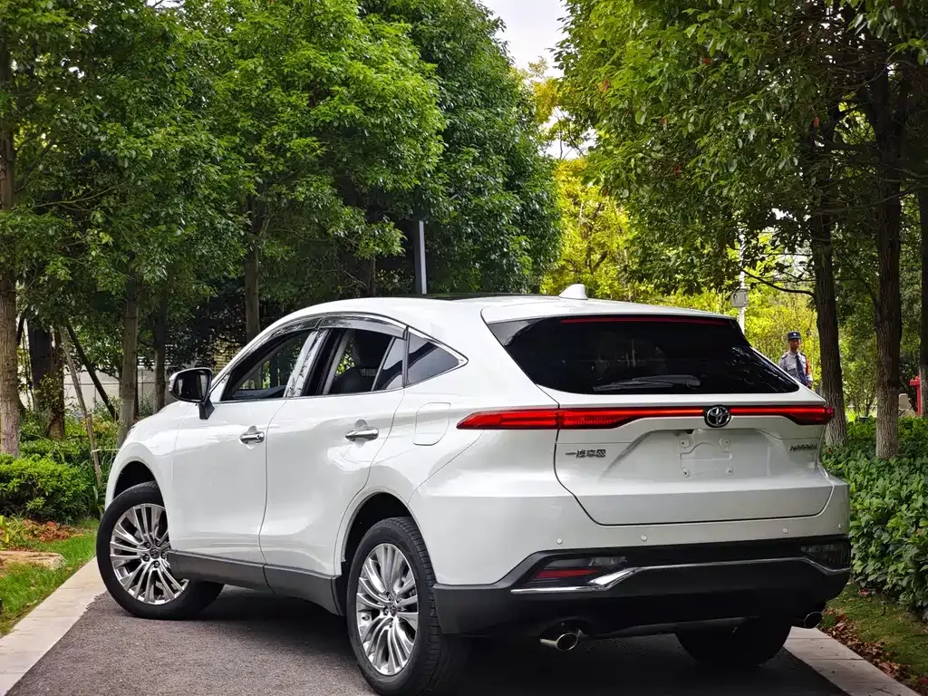 Toyota Harrier — фото 9