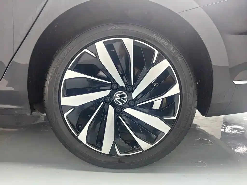 Volkswagen Passat — фото 9