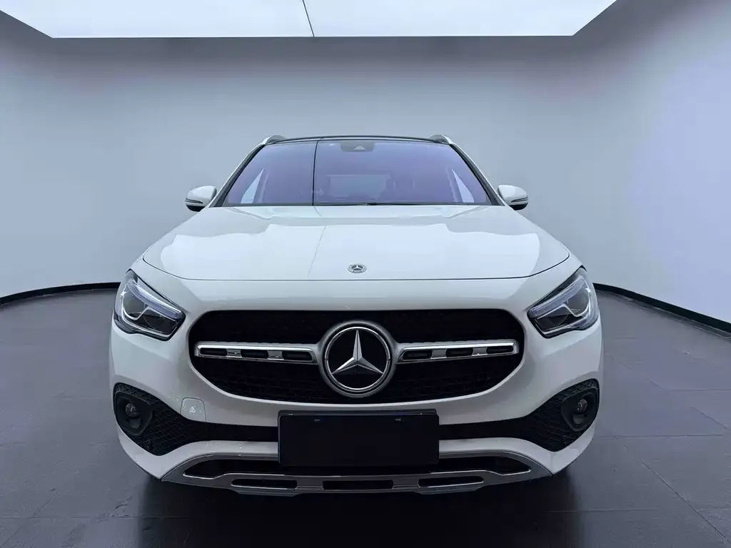 Mercedes-Benz GLA — фото 10