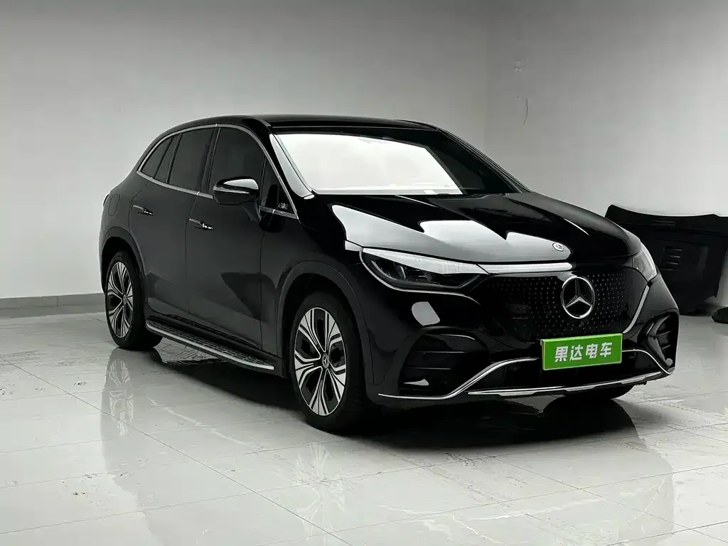 Mercedes-Benz EQE SUV — фото 3