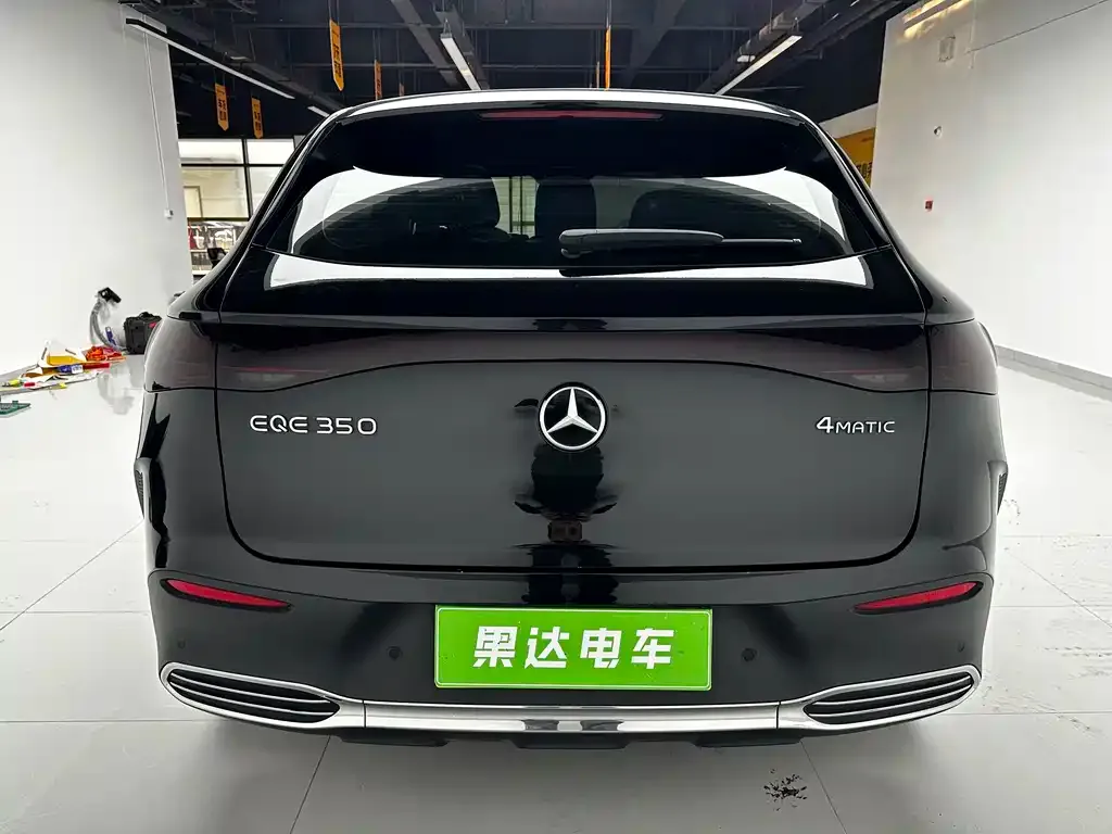 Mercedes-Benz EQE SUV — фото 4
