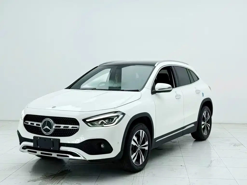 Mercedes-Benz GLA — фото 1