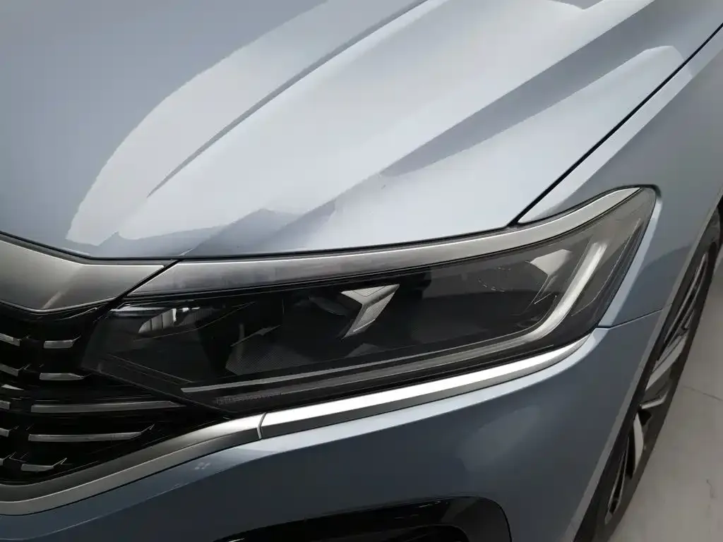 Volkswagen Passat — фото 10