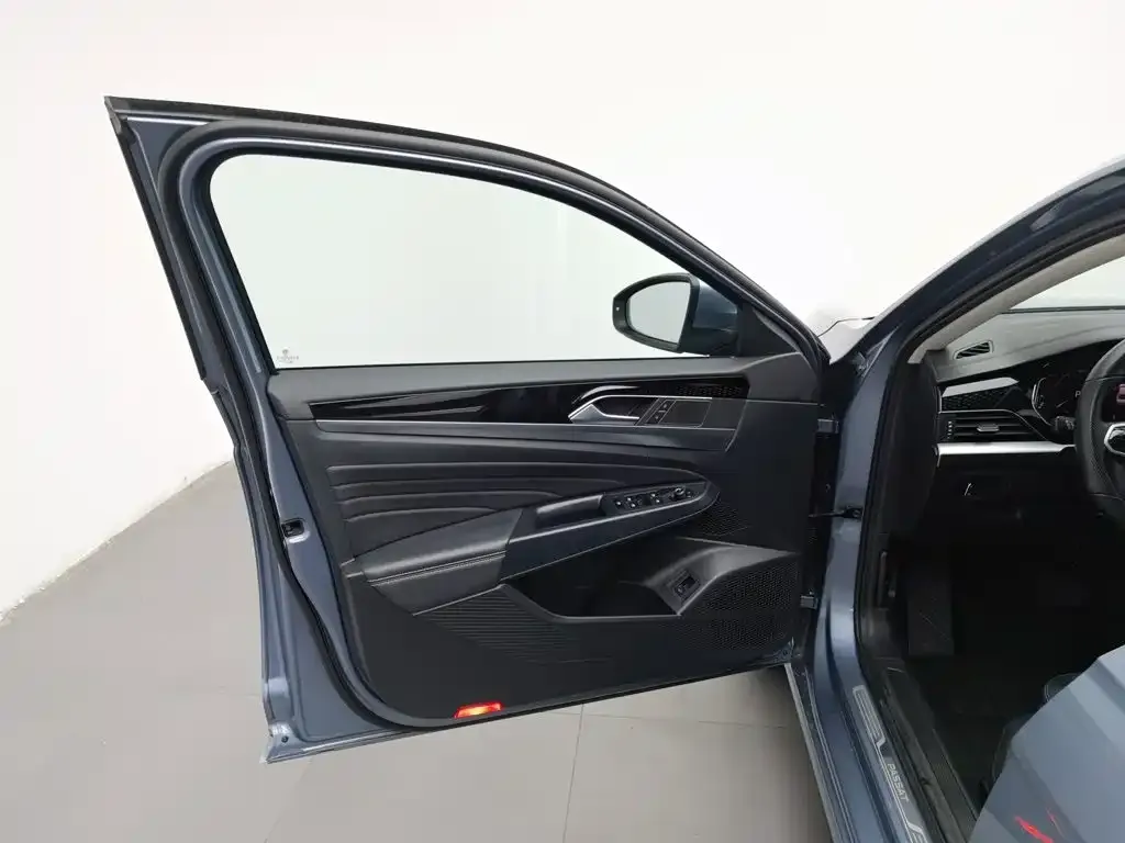 Volkswagen Passat — фото 3