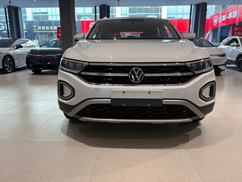 Volkswagen T-Roc — фото 5