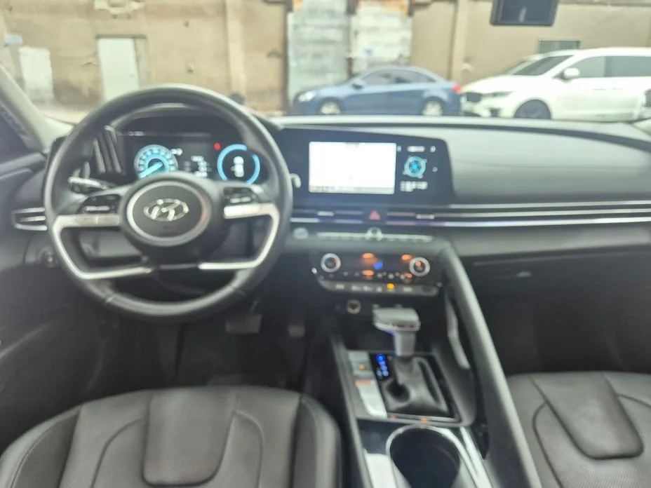 Hyundai AVANTE — фото 6