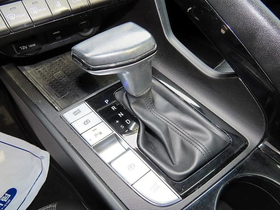 Hyundai AVANTE — фото 9