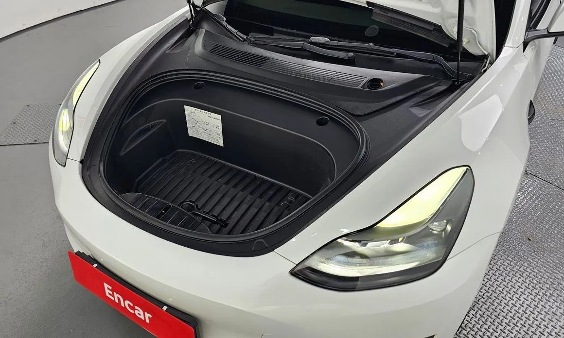 Tesla Model 3 — фото 6