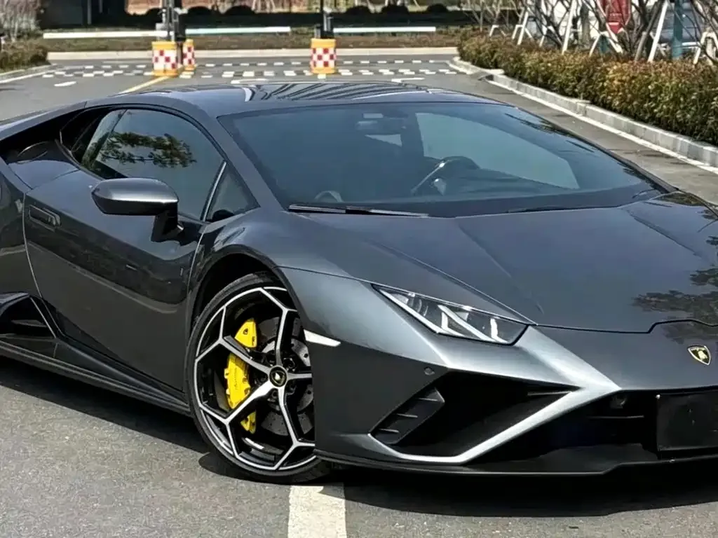 Lamborghini Huracan — фото 1
