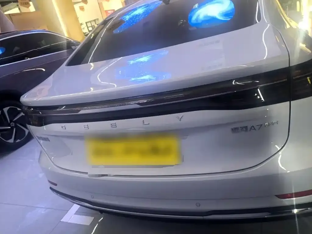 Geely Galaxy A7 EM — фото 4