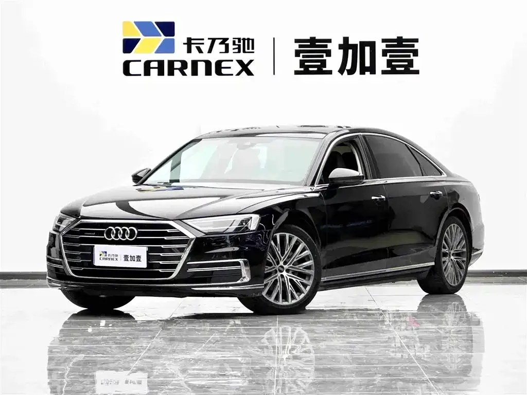 Audi A8 — фото 1