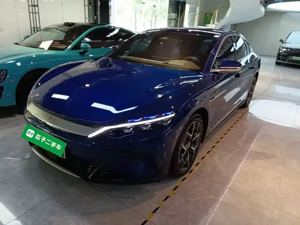 BYD Han — фото 1