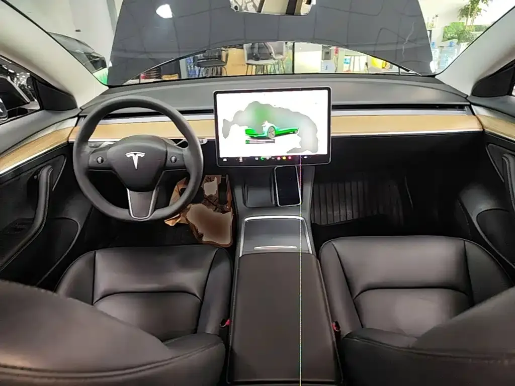 Tesla Model 3 — фото 2