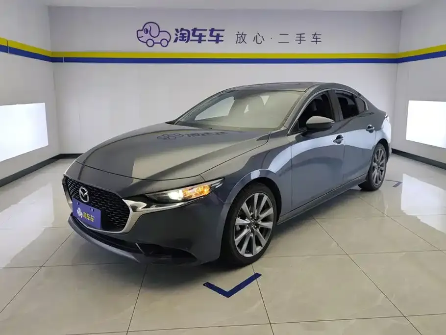 Mazda 3 Axela — фото 1