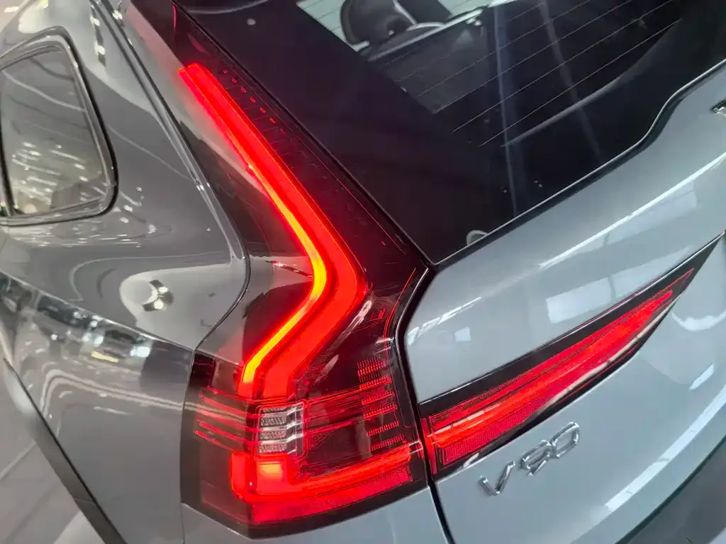 Volvo V90 — фото 7