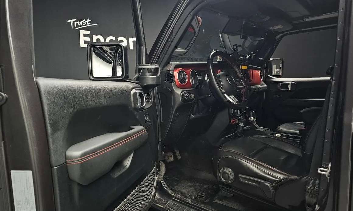 Jeep Wrangler — фото 6