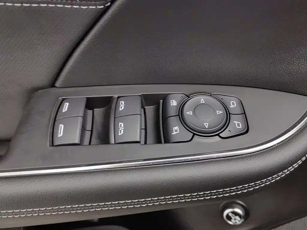 Buick Envision S — фото 9
