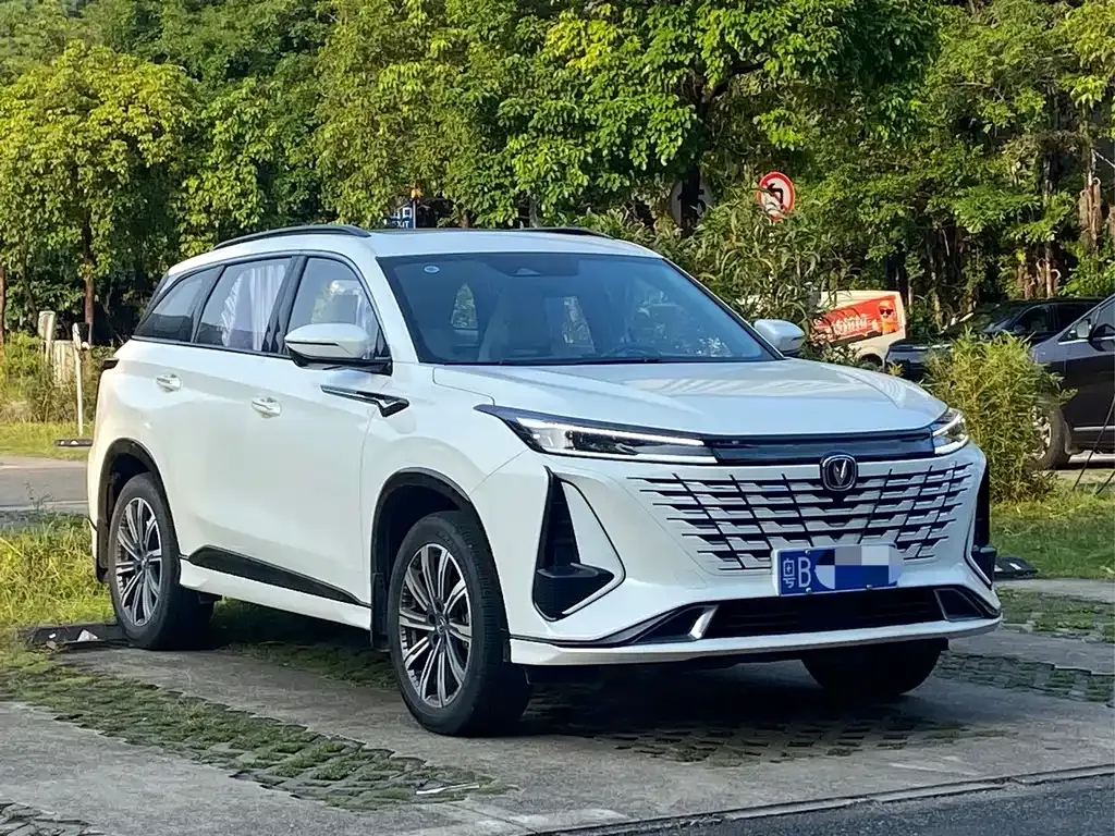 Changan CS75 PLUS — фото 4