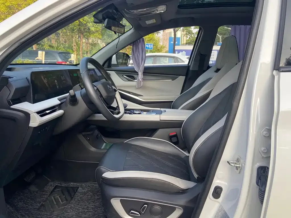 Changan CS75 PLUS — фото 2