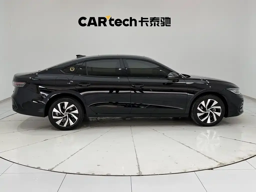Volkswagen Passat — фото 5