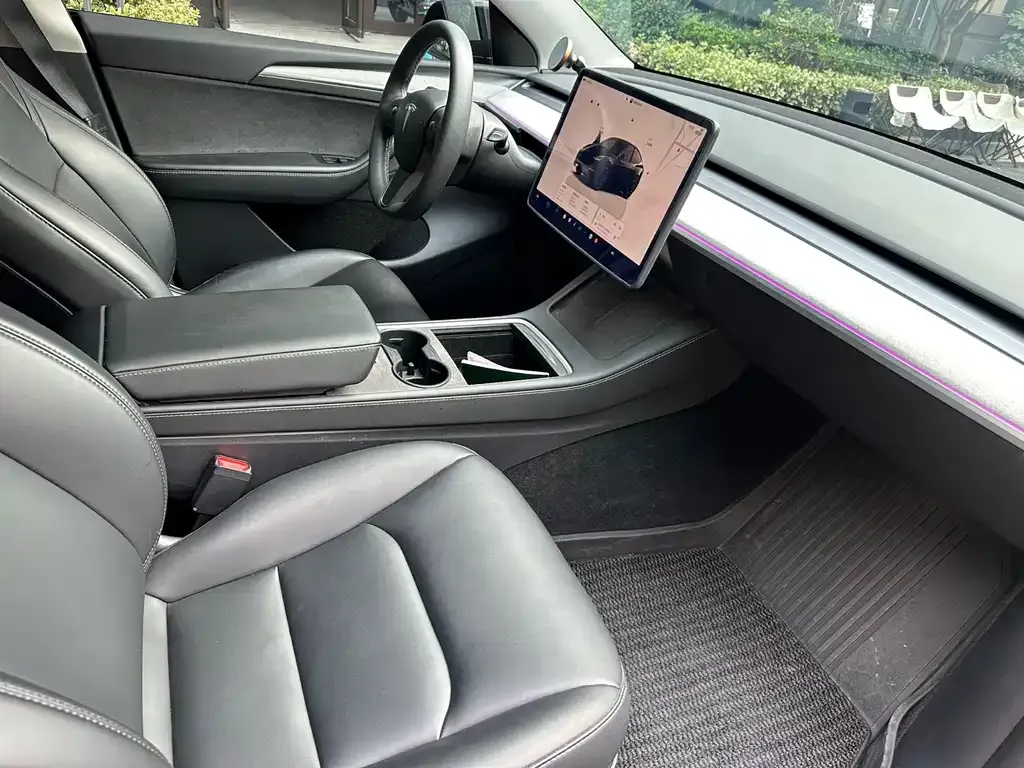 Tesla Model Y — фото 2