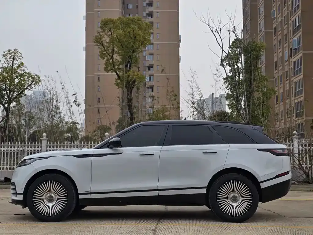 Land Rover Velar — фото 6