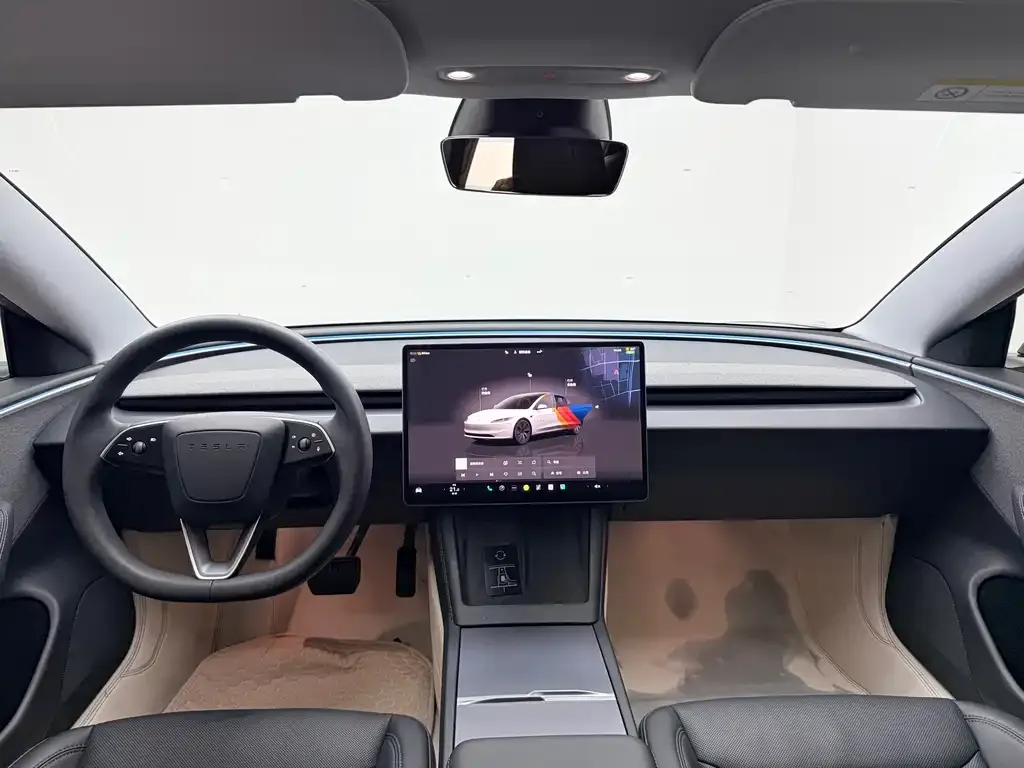 Tesla Model 3 — фото 2