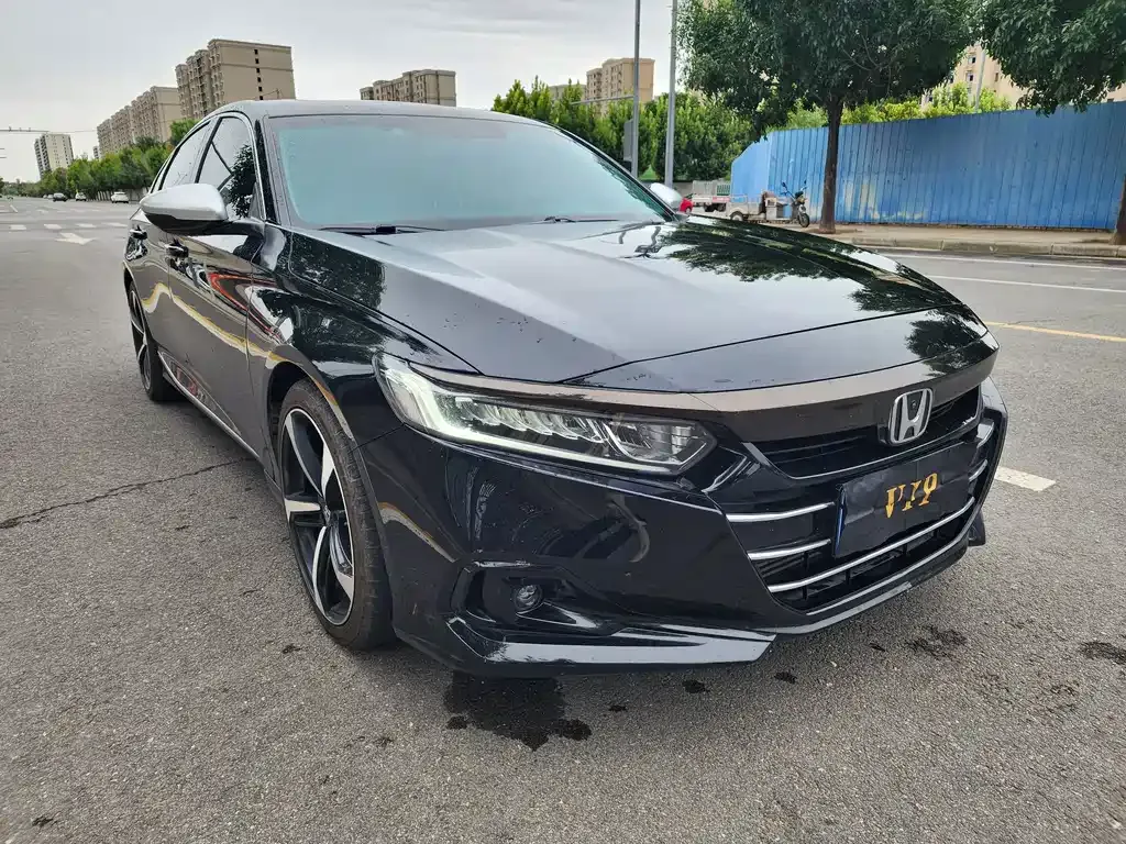 Honda Accord — фото 10