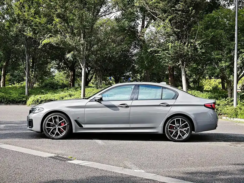 BMW 5 Series (Import) — фото 7