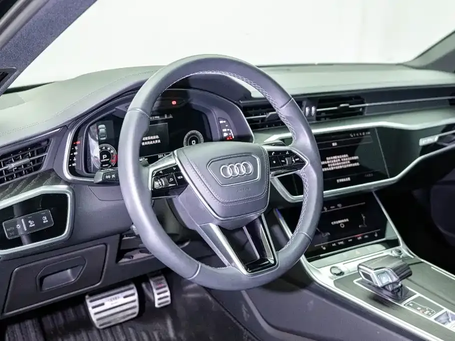Audi A6L — фото 10