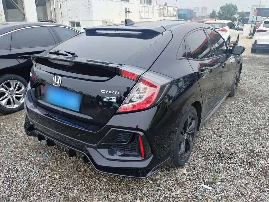 Honda Civic — фото 9