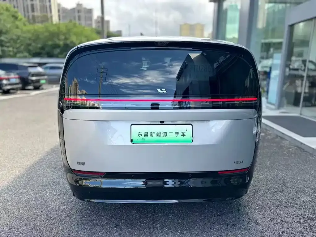Li Auto MEGA — фото 8