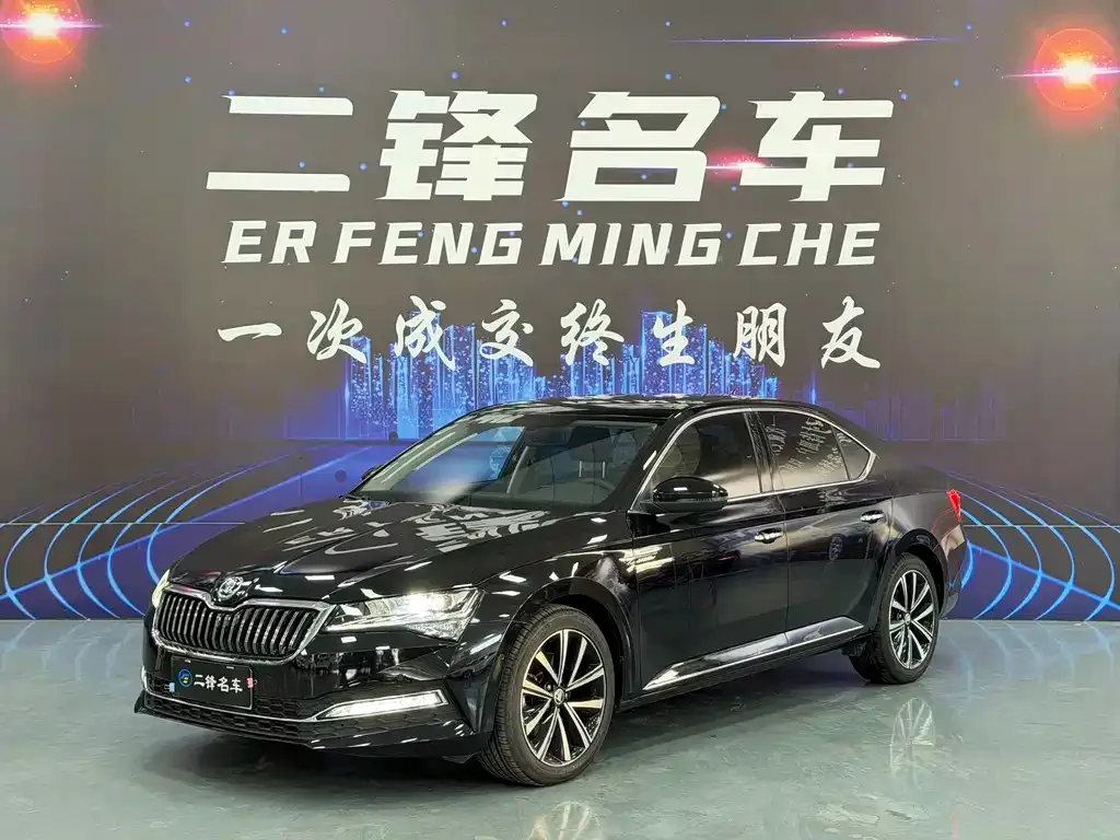 Skoda Superb — фото 1