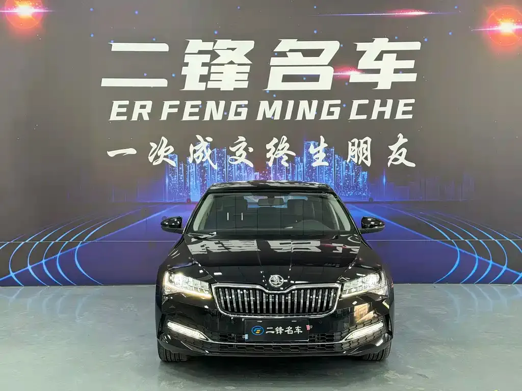 Skoda Superb — фото 4