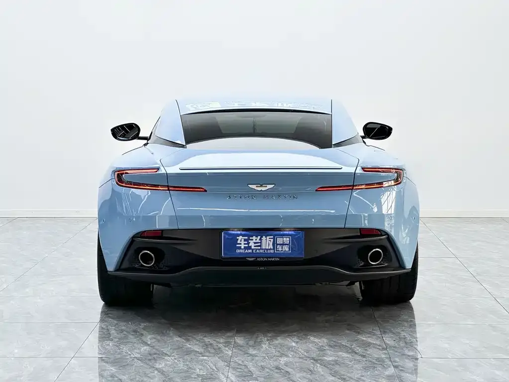 Aston Martin DB11 — фото 5