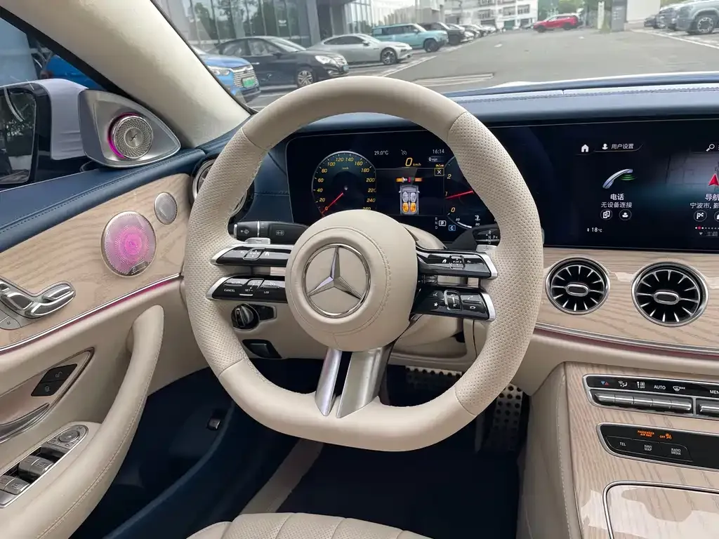 Mercedes-Benz E-Class (Import) — фото 3