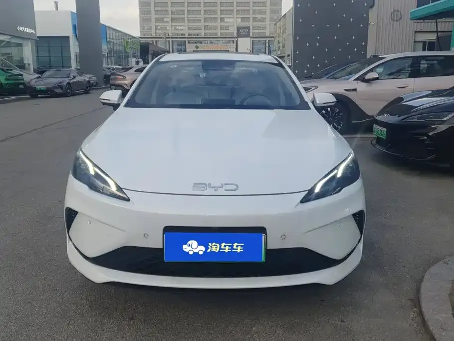 BYD Seal 05 DM-i — фото 8